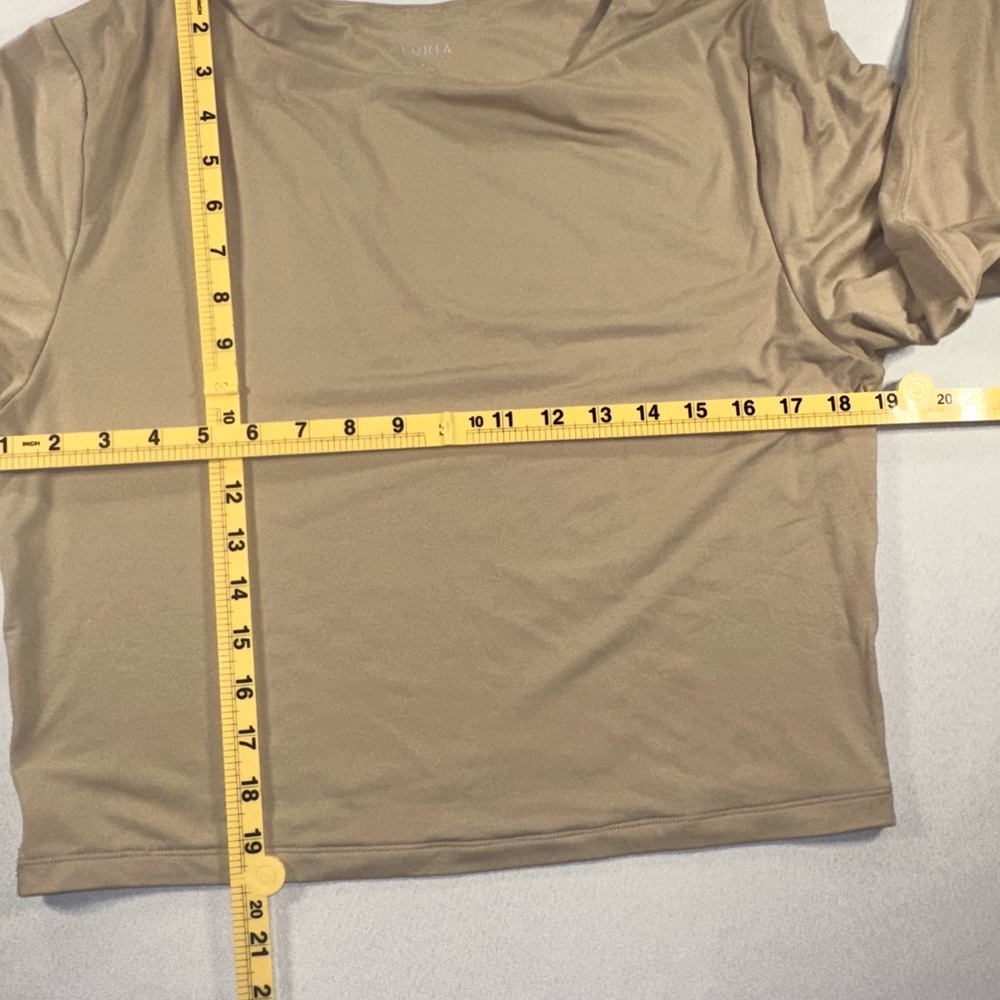 Reoria Long Sleeve Cropped Top in Nude Size XXL - Picture 9 of 9